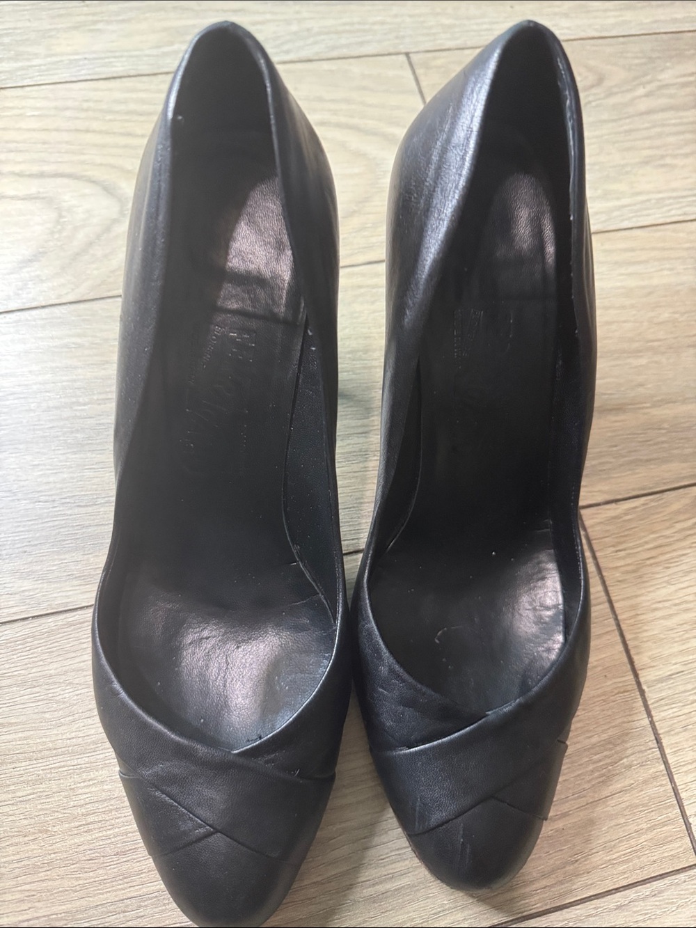 Ferragamo Black Leather Pumps